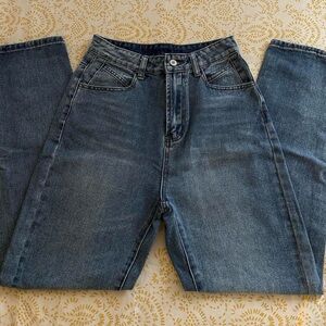 SHEIN Women's Straight Leg Blue Jeans